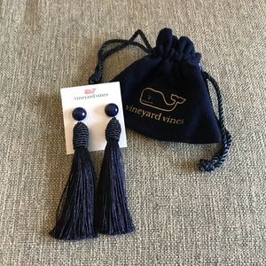 NWT Vineyard Vines navy tassel earrings